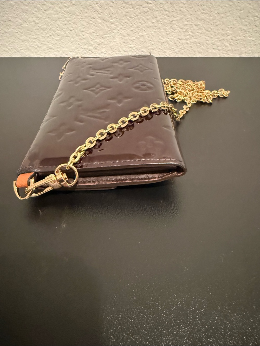 Authentic Louis Vuitton Vernis Sarah Wallet Amarante Burgundy w/ Chain fair - Picture 2 of 9